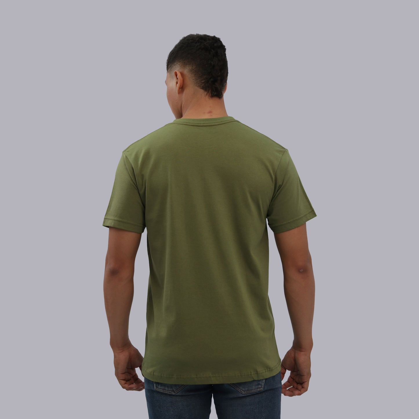 CAMISETA BASICA PREMIUM / OLIVO