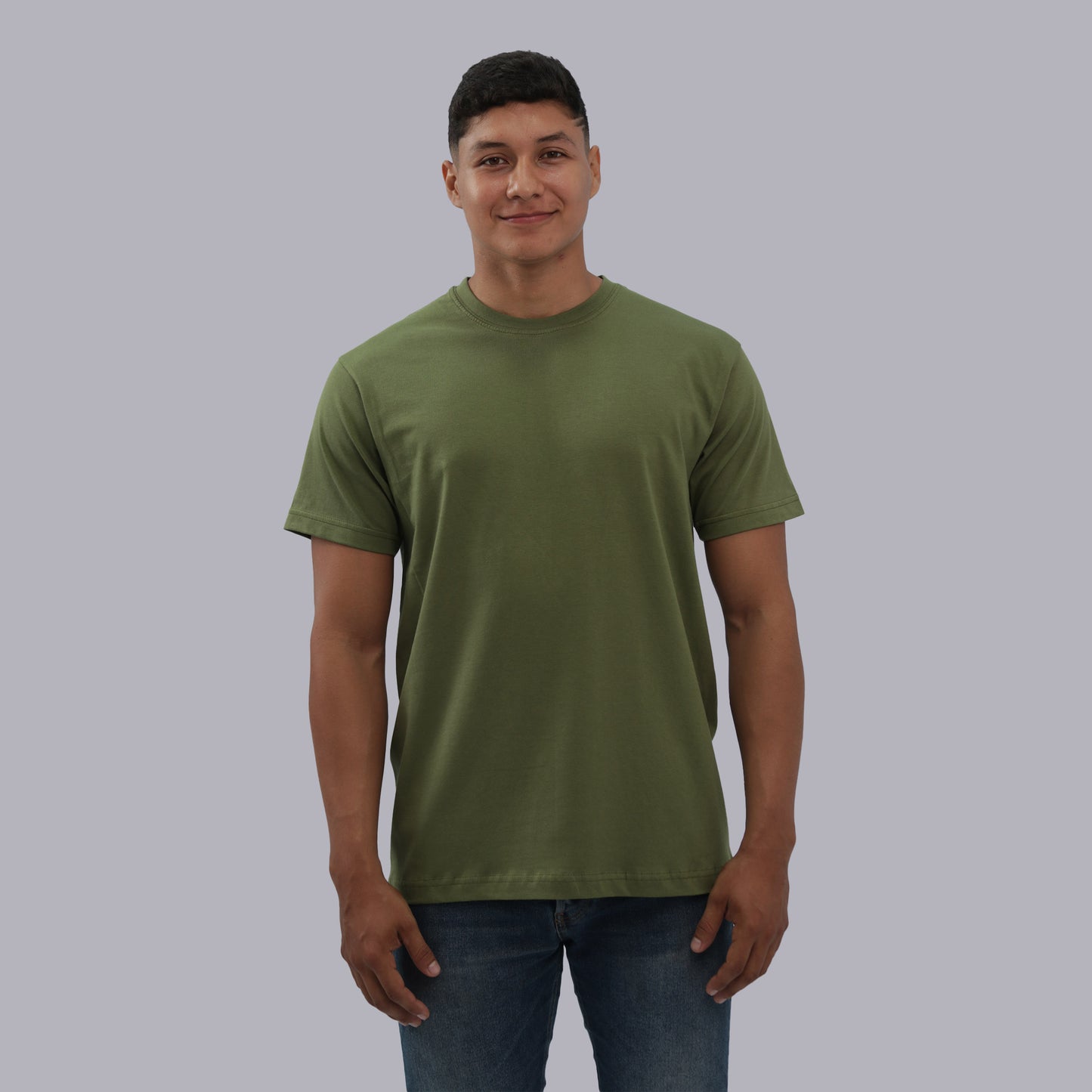 CAMISETA BASICA PREMIUM / OLIVO