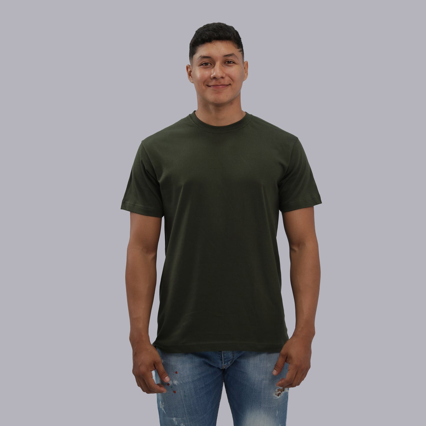 CAMISETA BASICA PREMIUM / VERDE MILITAR
