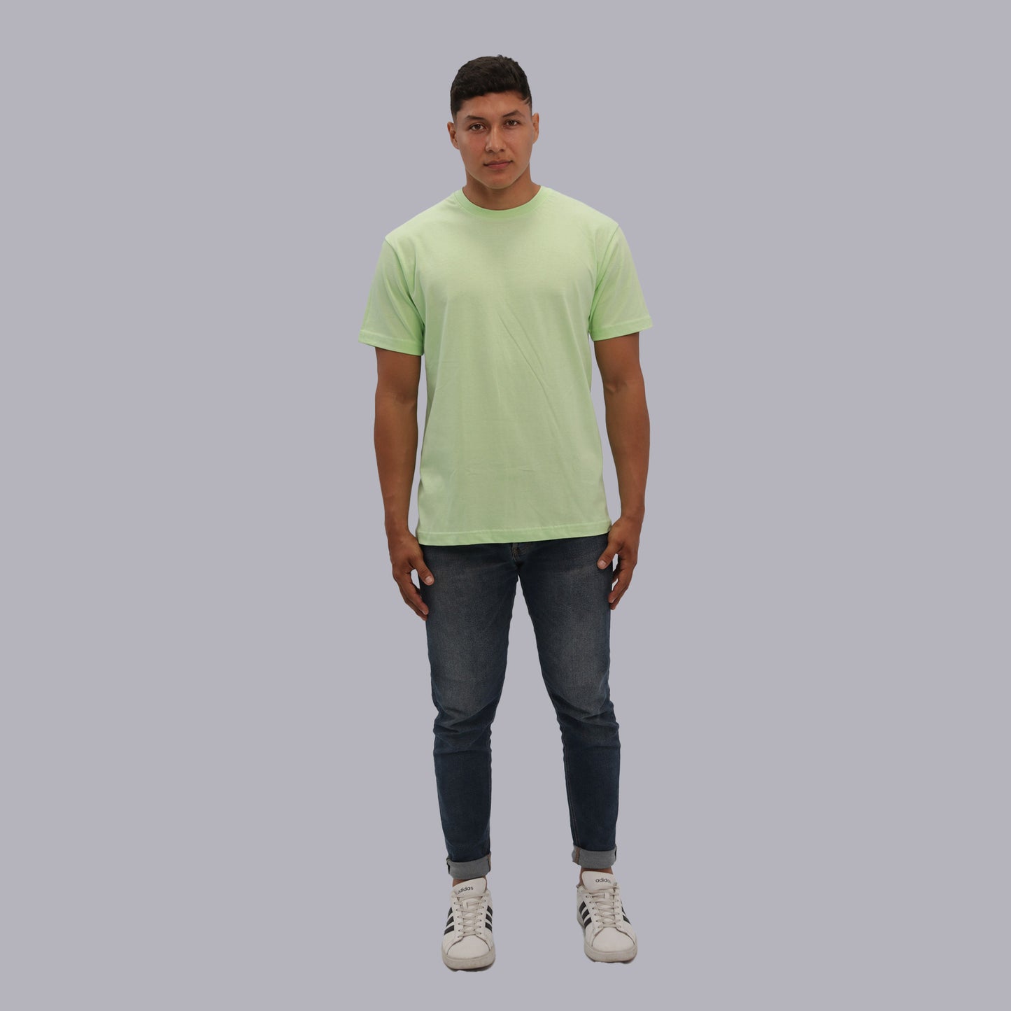 CAMISETA BASICA PREMIUM / VERDE PISTACHO